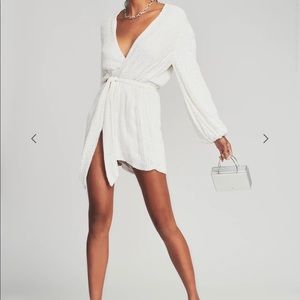 Selling Retrofete beautiful dress! Worn 1 time for my bridal shower!